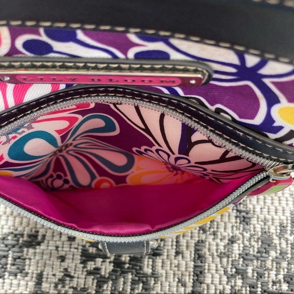 Lily Bloom Flower Crossbody - Picture 2 of 13